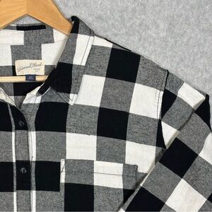 Universal Thread Button-Up Buffalo Check Flannel Shirt-Black/White-Women XXL